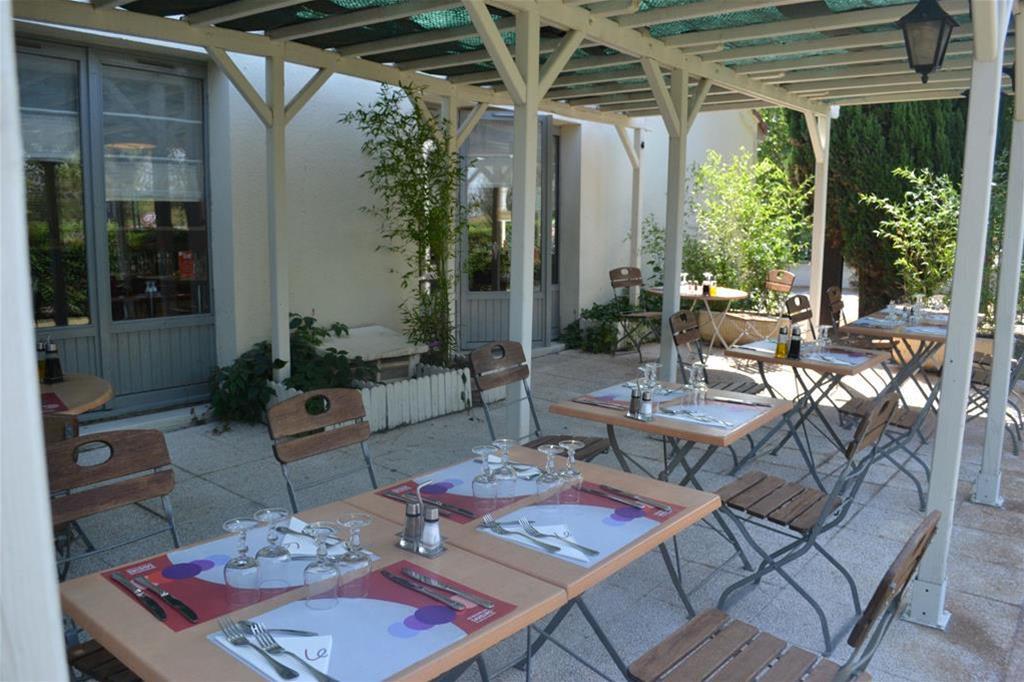 Campanile Arles Hotel Exterior photo